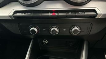 Audi Q2 1.5 TFSI CoD 35 S line S Tronic (150 ps) - AIR CON - DAB - PARK 