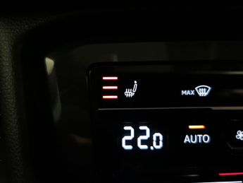 Volkswagen Tiguan 1.5 TSI Elegance DSG (150 ps) - PARK ASSIST - REVERSE CAM - HEAT