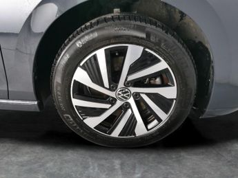 Volkswagen Golf 1.4 TSI 13kWh Style Plug-in DSG (204 ps) - PRO NAV - ADAPT CRUIS