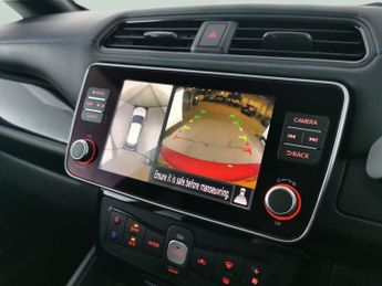 Nissan Leaf 39kWh Tekna (150 ps) - REVERSE CAM - NAV - HEATED SEATS