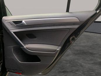 Volkswagen E-golf 35.8kWh e-Golf (136 ps) - CLIMATE CONTROL - DAB - USB AUDIO