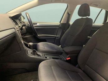 Volkswagen E-golf 35.8kWh e-Golf (136 ps) - CLIMATE CONTROL - DAB - USB AUDIO