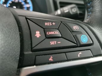 Nissan Leaf 39kWh Tekna (150 ps) - REVERSE CAM - NAV - HEATED SEATS