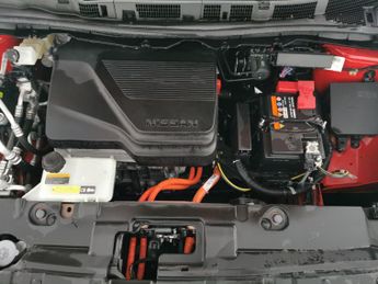 Nissan Leaf 39kWh Tekna (150 ps) - REVERSE CAM - NAV - HEATED SEATS