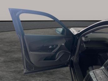 Peugeot E-2008 50kWh GT (7kW Charger) (136 ps) - LED - REVERSE CAM - NAV