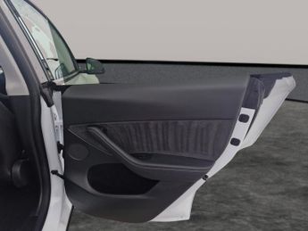 Tesla Model Y (Dual Motor) Long Range 4WDE (384 bhp) - HEATED STEERING