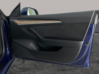 Tesla Model 3 Standard Range Plus RWD (241 bhp) - PARK ASSIST - REVERSE CAM - 