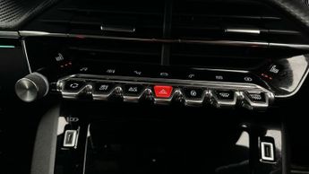 Peugeot E-2008 50kWh GT (136 ps) - BLIND SPOT ASSIST - LANE DEPARTURE  - BLUETO