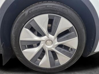 Tesla Model Y (Dual Motor) Long Range 4WDE (384 bhp) - HEATED STEERING