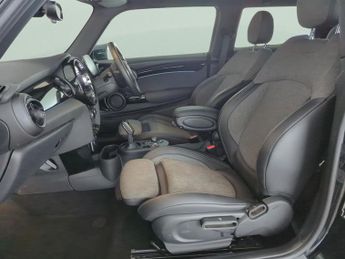 Mini Electric Hatch Cooper SE 32.6kWh Level 2 (184 ps) - LED - REVERSE CAM - HEATED 