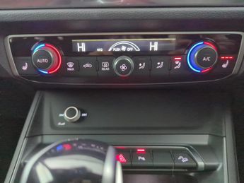 Audi Q3 35 TFSI S Line S Tronic [Comfort+Sound Pack] - HEATED SEATS