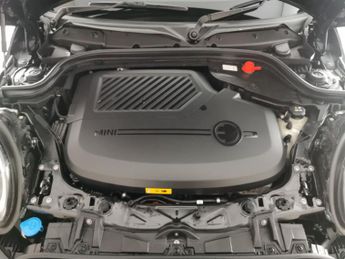 Mini Electric Hatch Cooper SE 32.6kWh Level 3 (184 ps) - ROOF AND MIRROR CAPS - BLAC