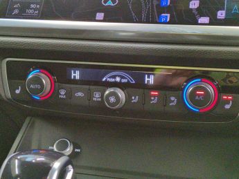 Audi Q3 35 TFSI Black Edition S Tronic [C+S Pack] - HEATED SEATS - LANE 