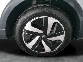 MG MG ZS 72.6kWh Trophy Long Range (156 ps) - SURROUND VIEW - REVERSE CAM