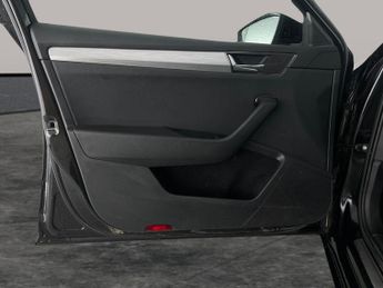 Skoda Superb 1.4 TSI iV 13kWh SE Technology Plug-in DSG (218 ps) - DRIVER MEM