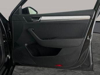 Skoda Superb 1.4 TSI iV 13kWh SE Technology Plug-in DSG (218 ps) - DRIVER MEM