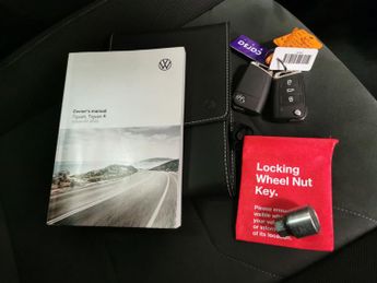 Volkswagen Tiguan 1.5 TSI Elegance DSG (150 ps) - PARK ASSIST - REVERSE CAM - HEAT