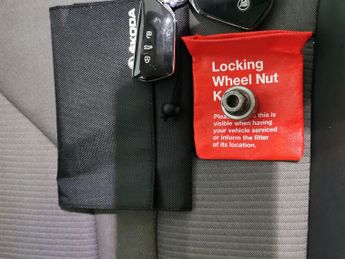 Skoda Enyaq 62kWh 60 (179 ps) - LED - SMARTLINK - NAV