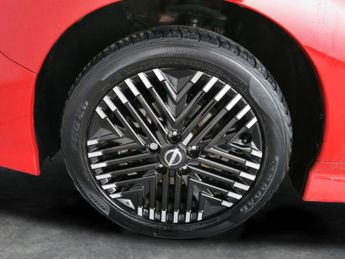 Nissan Leaf 39kWh Tekna (150 ps) - REVERSE CAM - NAV - HEATED SEATS