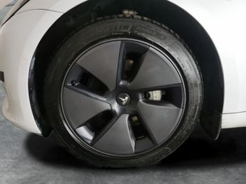 Tesla Model 3 Saloon RWD (241 bhp) - PARK ASSIST - LED - REVERSE CAM