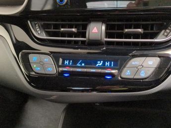 Toyota C-HR 1.8 Icon CVT [Tech] - LANE DEPARTURE  - LANE TRACE ASSIST - BLUE