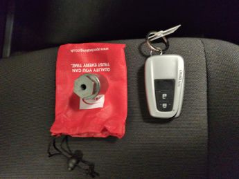 Toyota C-HR 1.8 Icon CVT [Tech] - LANE DEPARTURE  - LANE TRACE ASSIST - BLUE