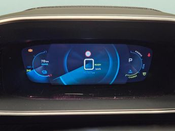Peugeot E-2008 50kWh GT Premium (136 ps) - KEYLESS ENTRY - LED - REVERSE CAM