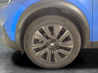 Peugeot E-2008 50kWh GT Premium (136 ps) - KEYLESS ENTRY - LED - REVERSE CAM