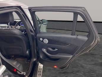 Mercedes-Benz GLC 2.0 GLC300d AMG Line (Premium Plus) G-Tronic+ 4MATIC (245 ps) - 