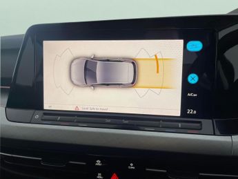 Volkswagen Golf 2.0 TDI Life DSG (115 ps) - BLUETOOTH - DIGITAL DASH - PARK SENS