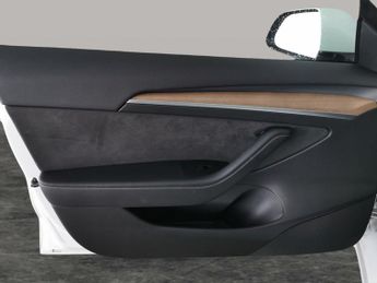 Tesla Model 3 Saloon RWD (241 bhp) - PARK ASSIST - LED - REVERSE CAM