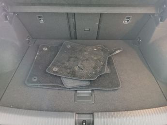 Volkswagen T-Roc 1.5 TSI Life DSG (150 ps) - ACTIVE LANE ASSIST - KEYLESS ENTRY