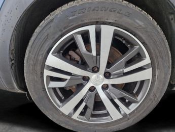 Peugeot 3008 1.6 13.2kWh Allure Plug-in e-EAT (225 ps) - BLIND SPOT ASSIST