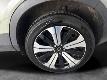 Volvo C40 Recharge 69kWh Plus (231 ps) - KEYLESS ENTRY - PARK ASSIST - LED