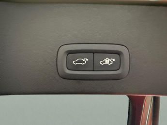 Volvo C40 Recharge 69kWh Plus (231 ps) - KEYLESS ENTRY - PARK ASSIST - LED