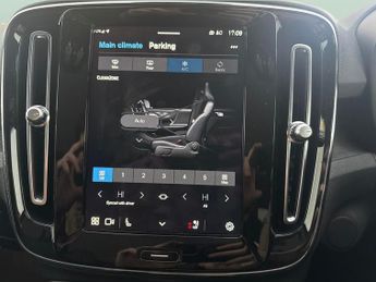 Volvo C40 Recharge 69kWh Plus (231 ps) - KEYLESS ENTRY - PARK ASSIST - LED