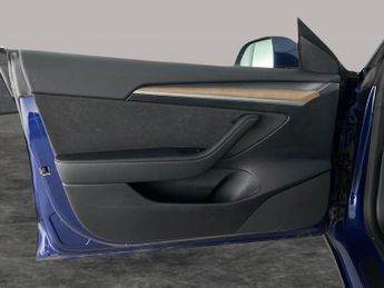 Tesla Model 3 Standard Range Plus RWD (241 bhp) - PARK ASSIST - REVERSE CAM - 