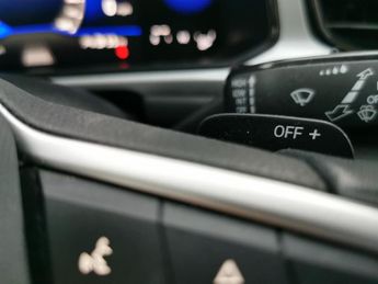 Volkswagen T-Roc 1.5 TSI Life DSG (150 ps) - ACTIVE LANE ASSIST - KEYLESS ENTRY