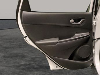 Hyundai Kona 64kWh Premium (10.5kW Charger) (204 ps) - HEATED SEATS - HEATED 