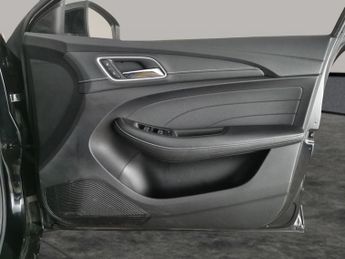 MG Mg5 61.1kWh Exclusive Long Range (156 ps) - LED - REVERSE CAM - NAV