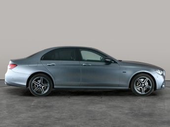 Mercedes-Benz E Class 2.0 E300e 13.5kWh AMG Line Night Edition (Premium Plus) Plug-in 