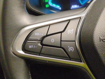 Renault Arkana 1.6 E-TECH Iconic 2WD (145 bhp) - CRUISE - SPEED LIMIT RECOG - P