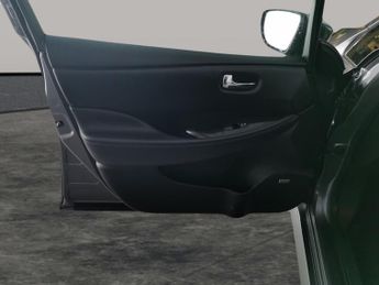 Nissan Leaf 39kWh Tekna (150 ps) - 360 CAM - REVERSE CAM - NAV