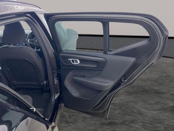 Volvo XC40 Recharge 69kWh Core (231 ps) - PARK ASSIST - LED - NAV