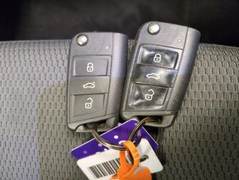 Volkswagen E-golf 35.8kWh e-Golf (136 ps) - LED - BLUETOOTH - PARK SENSORS