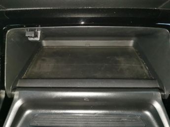 Peugeot E-208 50kWh GT Premium (136 ps) - PARK ASSIST - LED - REVERSE CAM