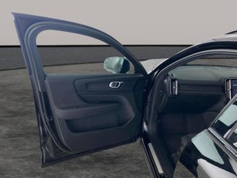 Volvo XC40 Recharge 69kWh Core (231 ps) - PARK ASSIST - LED - NAV