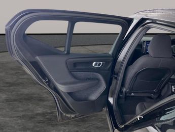 Volvo XC40 Recharge 69kWh Core (231 ps) - PARK ASSIST - LED - NAV