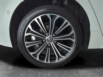 Toyota Corolla 1.8 VVT-h Design CVT (122 ps) - PARK ASSIST - LED - REVERSE CAM