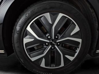 Kia Ev6 77.4kWh Air (225 bhp) - REVERSE CAM - NAV - HEATED LEATHER